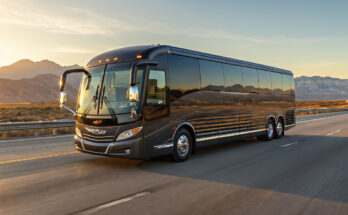 Top 10 Buses in the USA: Comfort, Performance, and Reliability on the Road